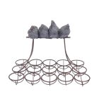Ablage aus Polyresin für Eier mit Hennen als Dekoration, A WITH RESIN HENS MOUNTED IRON EGG RACK