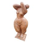 Moderne Marmorstatue Frau, rot, MODERN STATUE RED MARBLE