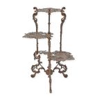 3-stufiger Blumenständer aus Gusseisen, braun, A CAST IRON 3 TIER FLOWER TABLE, BROWN