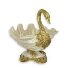 Dekorative Porzellanschüssel mit Bronzeanteilen, A BRONZE MOUNTED PORCELAIN "SWAN BOWL"