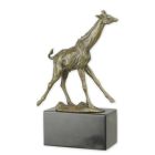 Bronzefigur Giraffe, A BRONZE SCULPTURE OF A GIRAFFE