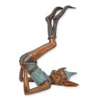 Bronzefigur Kobold, Gnom, Wichtel, Zwerg, A BRONZE SCULPTURE OF A GOBLIN WITH LEGS UP