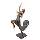 Bronzefigur weibliche Tänzerin, Tanzfigur, Bronzefrau, Gartenfigur, A BRONZE SCULPTURE OF A FEMALE DANCER