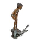 Bronzebrunnenfigur Mädchen mit Frosch, freistehend, figürlich, Brunnenfigur, Standbrunnen, Gartenbrunnen, Brunnen, Fontäne, Wasserspiel, Wasserspeier, A BRONZE FOUNTAIN OF A LITTLE GIRL WITH FROG