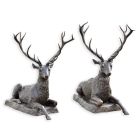 2er-Set Bronzestatuen Hirsche, Hirschfiguren, Bronzehirsch, Bronzetier, Tierstatue, Tierfigur, Gartenfigur, Wildtier, A BRONZE PAIR OF RECLINING DEER