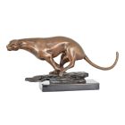 Bronzetierfigur Jaguar, A BRONZE SCULPTURE OF A RUNNING JAGUAR