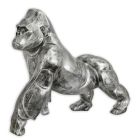 Kunststeinfigur Gorilla, silberfarben, Polyresin, A RESIN FIGURINE OF A GORILLA - OLD SILVER