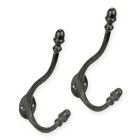 Paar Wandhaken aus Gusseisen, A PAIR OF 4 CAST IRON WALL HOOKS