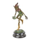 Bronzefigur Kobold, Gnom, Zwerg, Wichtel, Elf, Gartenzwerg, Fabelwesen, Gartenfigur, Dekofigur, Skulptur, Figur, A BRONZE SCULPTURE OF A GOBLIN WITH SNAILS ON A LEAF