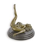 Erotische Bronzefigur weiblicher Akt, AN EROTIC BRONZE SCULPTURE OF A RECLINING FEMALE NUDE