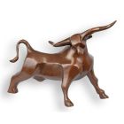 Moderne Bronzefigur Stier, Höhe 17 cm, Dekofigur, Stierfigur, Bronzestier, A MODERNIST BRONZE SCULPTURE OF A BULL