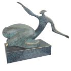 Moderne Bronzefigur weiblicher Akt, A MODERNIST BRONZE SCULPTURE OF A FEMALE NUDE